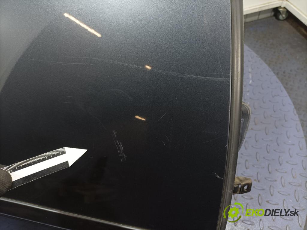 Skoda Octavia 2011 dvere zad pravé