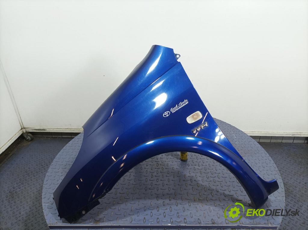 Toyota Yaris verso 2003 blatník Predné Vľavo: