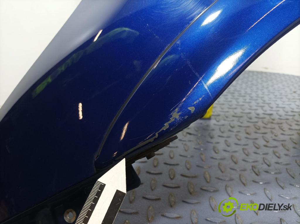 Toyota Yaris verso 2003 blatník Predné Vľavo: