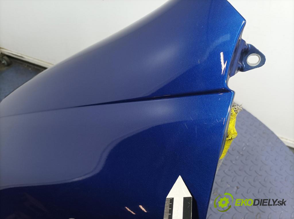 Toyota Yaris verso 2003 blatník Predné Vľavo: