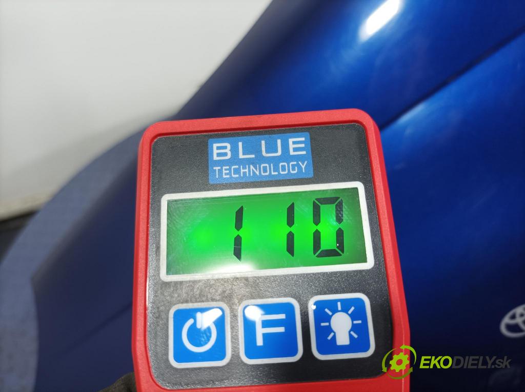 Toyota Yaris verso 2003 blatník Predné Vľavo: