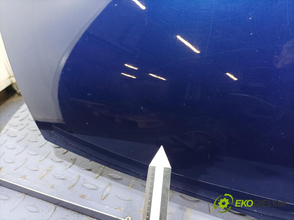 Toyota Yaris verso 2003 kapota přední: