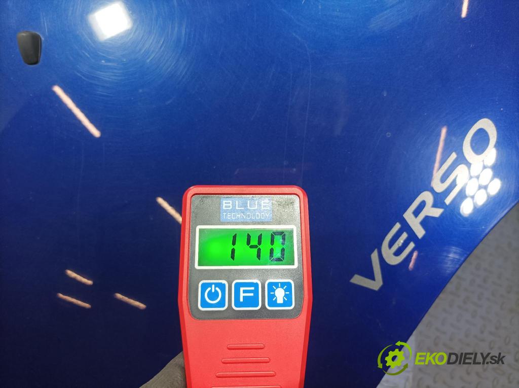 Toyota Yaris verso 2003 kapota přední:
