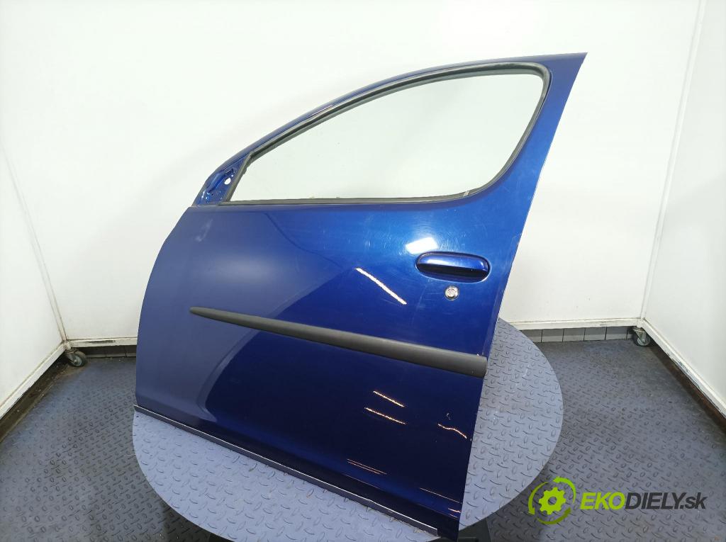 Toyota Yaris verso 2003 dvere Predné Vľavo: