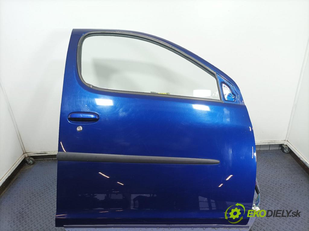 Toyota Yaris verso 2003 dvere Predné pravé
