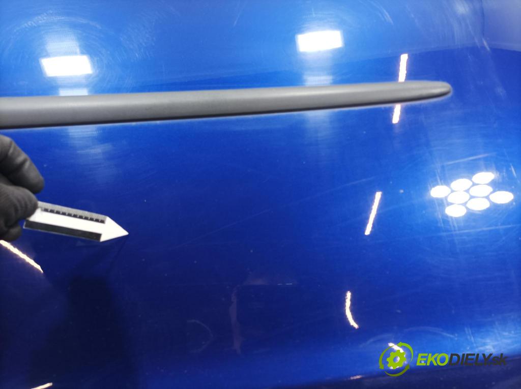 Toyota Yaris verso 2003 dvere Predné pravé