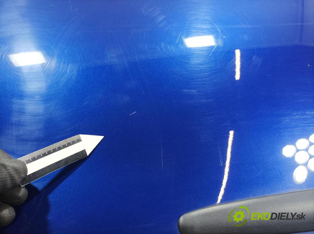 Toyota Yaris verso 2003 dvere zad pravé