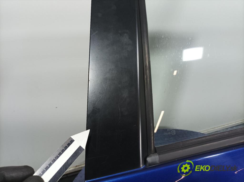 Toyota Yaris verso 2003 dvere zad pravé