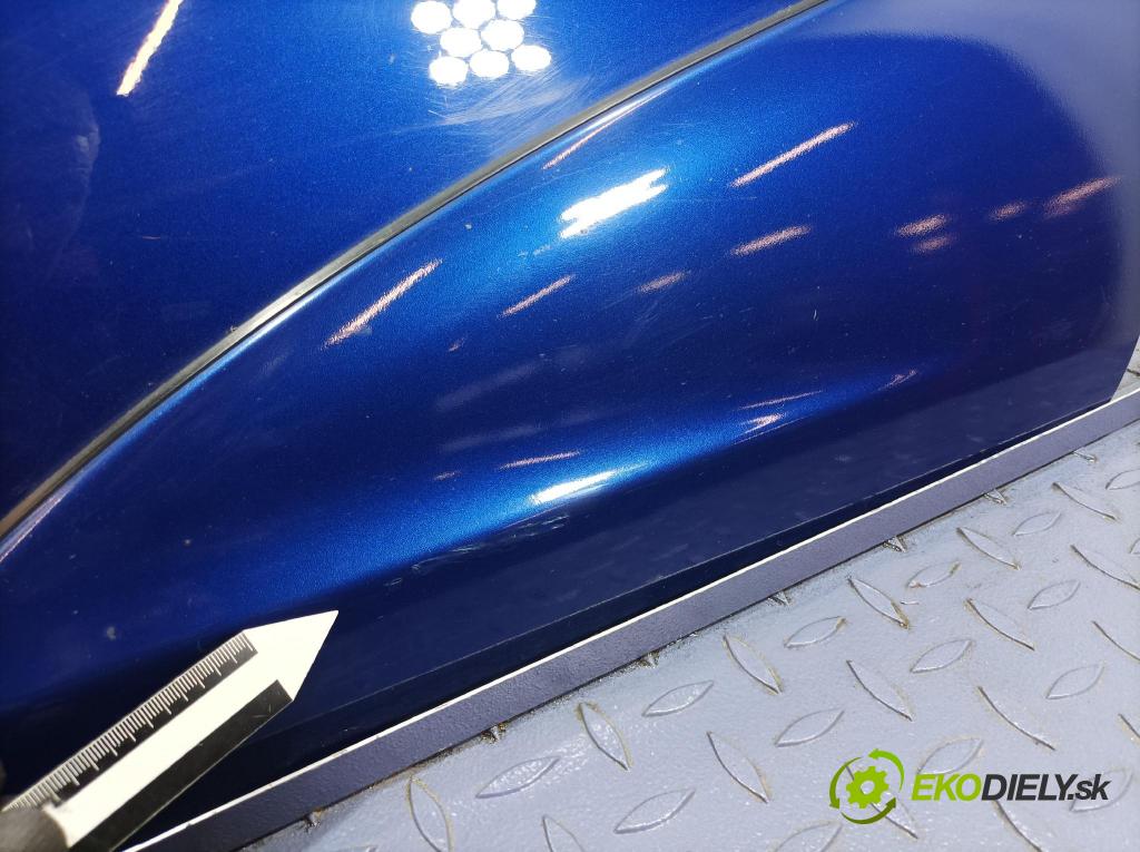 Toyota Yaris verso 2003 dvere zad Vľavo: