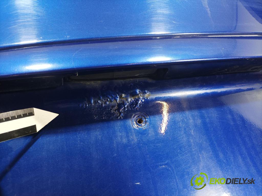 Toyota Yaris verso 2003 zadna dveře kufra: kufra: