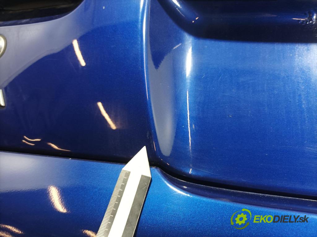 Toyota Yaris verso 2003 zadna dveře kufra: kufra: