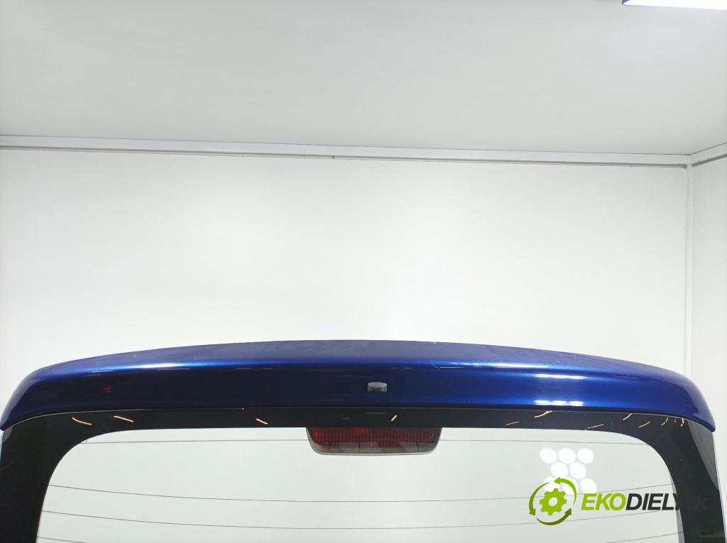 Toyota Yaris verso 2003 zadna dveře kufra: kufra: