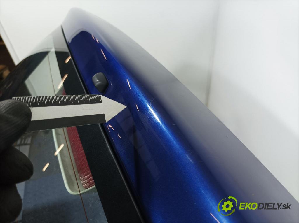 Toyota Yaris verso 2003 zadna dveře kufra: kufra: