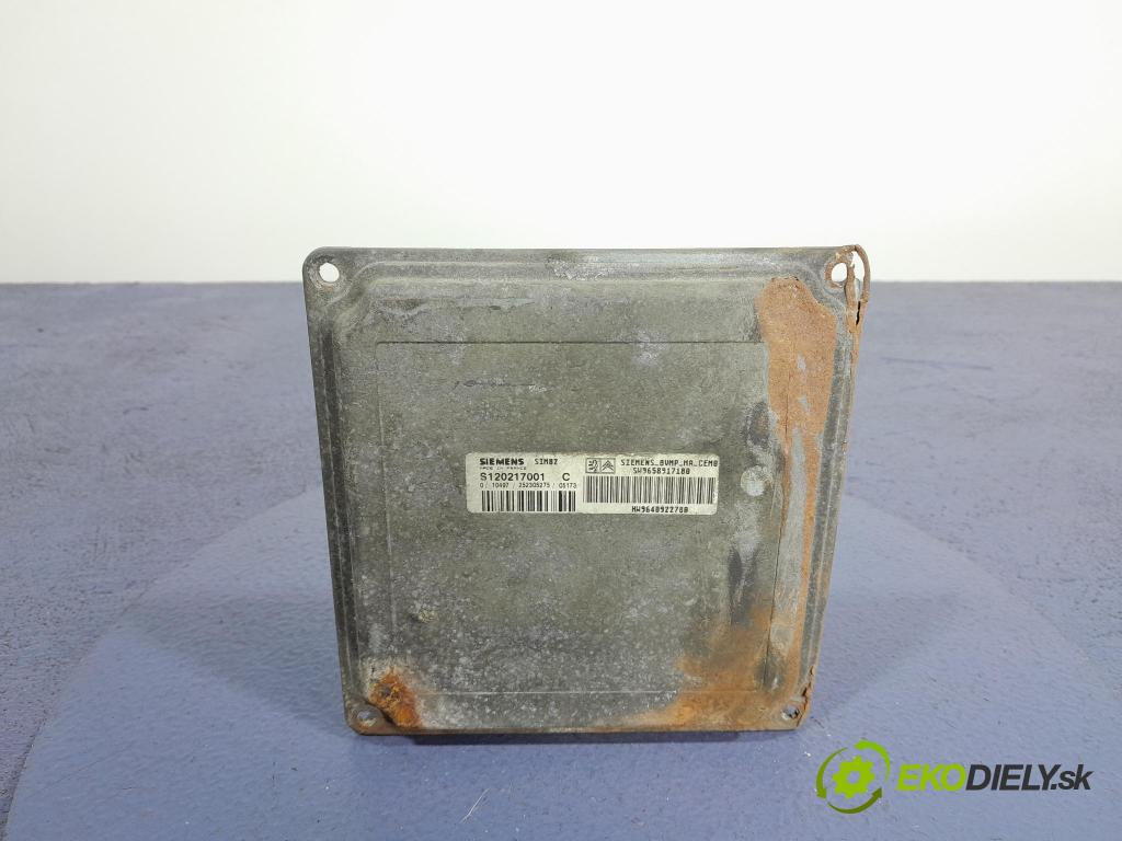 Peugeot 1007 2005 riadiaca jednotka skrine 9640922780