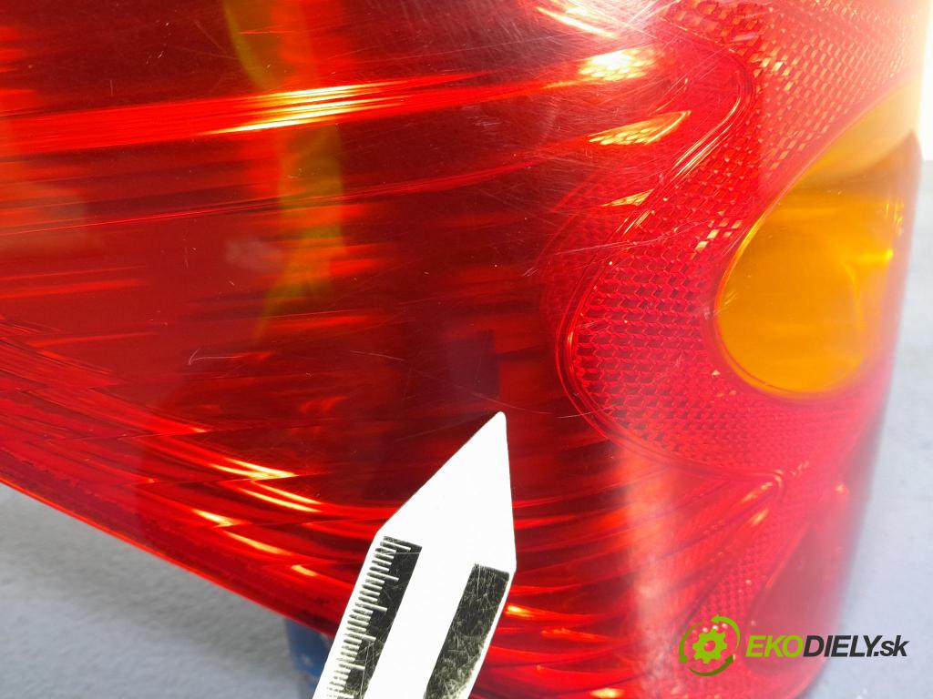 Peugeot 1007 2005 svetlo / reflektor zad ľavá Vonkajsia: