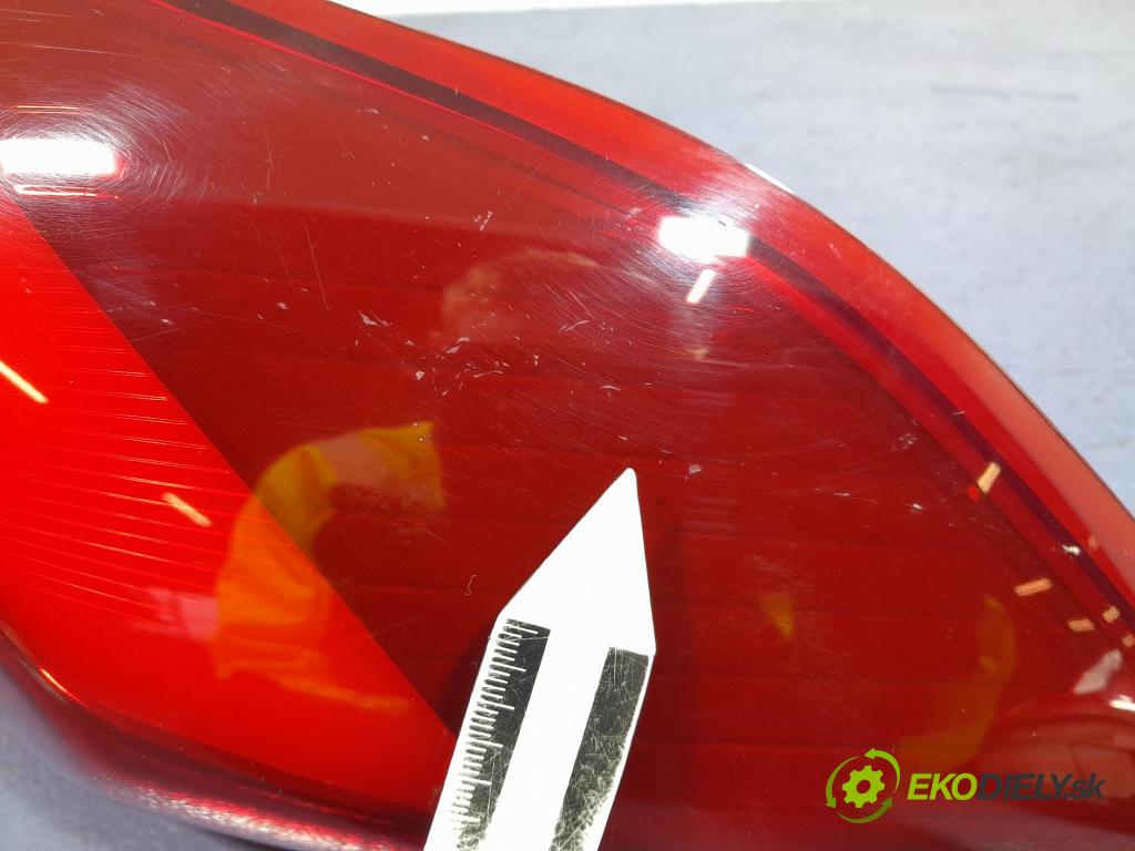 Hyundai Tucson 2016 svetlo / reflektor zad Prava: Vonkajsia: 92402-D3