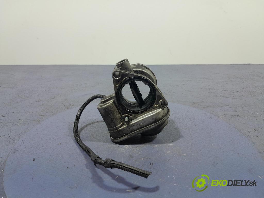 Vw New beetle 0 klapka 038128063G