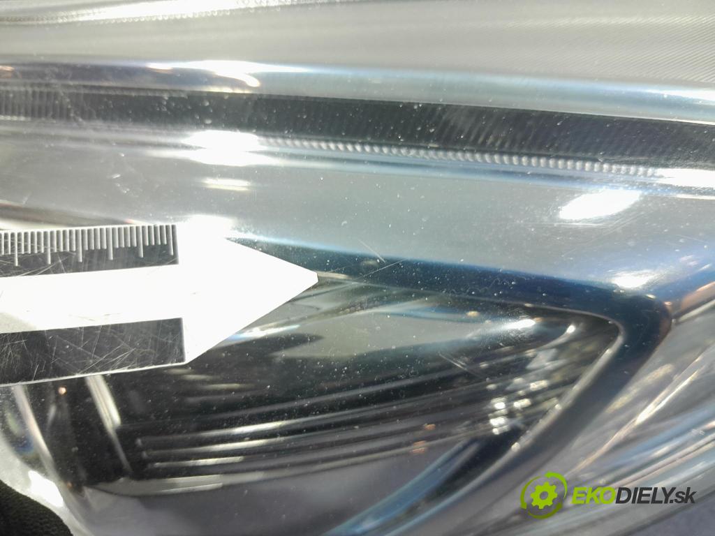 Ford Focus 0 Reflektor: Vľavo: BM51-13D155