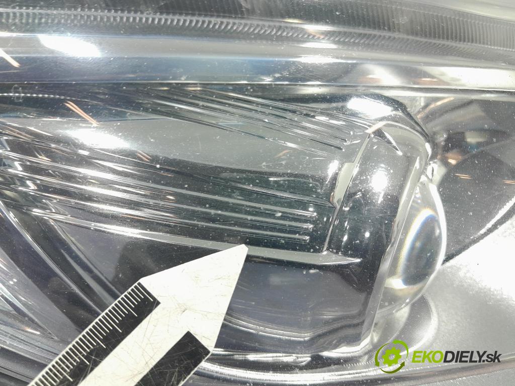 Ford Focus 0 Reflektor: v pravo: BM51- 13D154