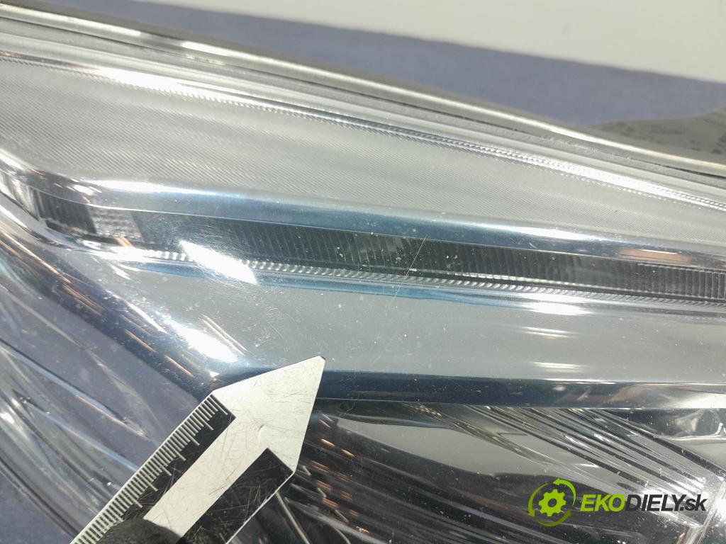 Ford Focus 0 Reflektor: v pravo: BM51- 13D154