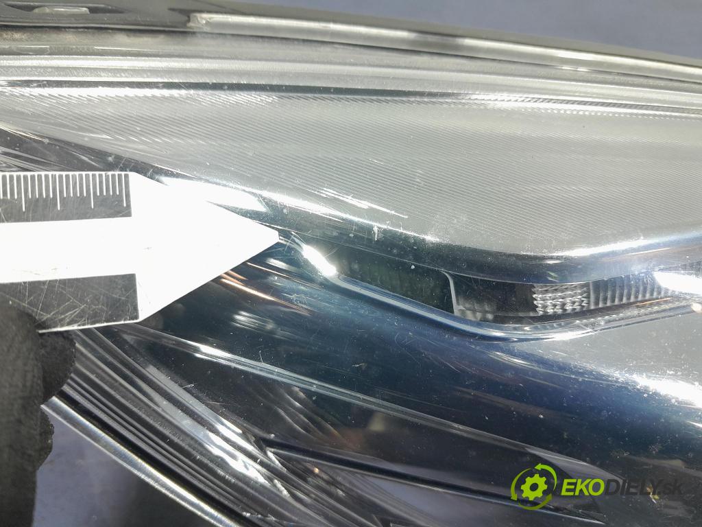 Ford Focus 0 Reflektor: v pravo: BM51- 13D154