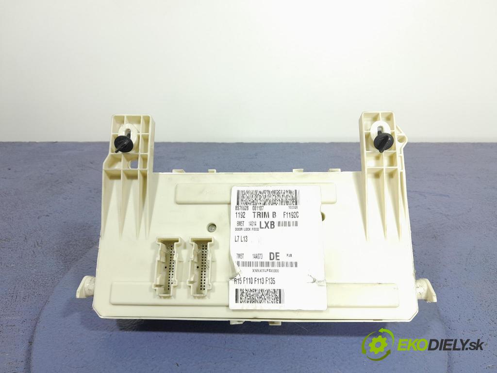 Ford Focus 2008 skrinka Poistky: 7M5T-14A073-DE