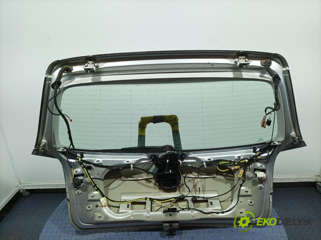 Vw Golf 2008 zadna dveře kufra: kufra: 