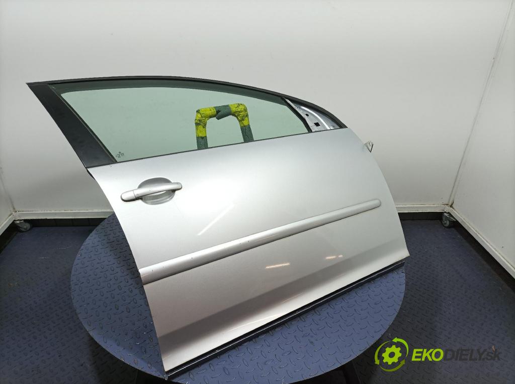 Vw Golf 2008 dvere Predné pravé