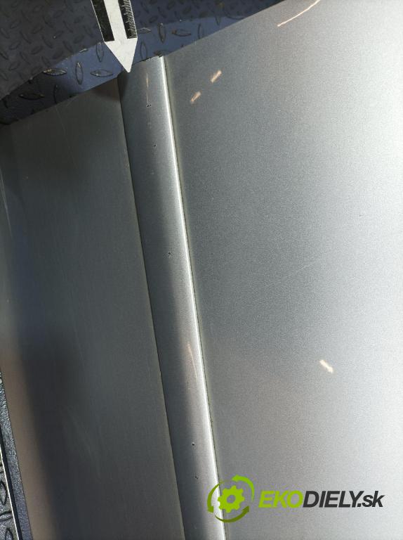Vw Golf 2008 dvere Predné pravé