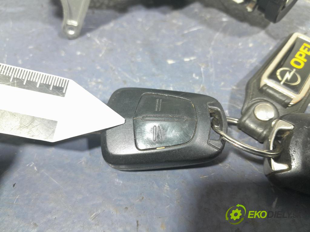 Opel Zafira 2009 Spínač zapaľovania: 2421430