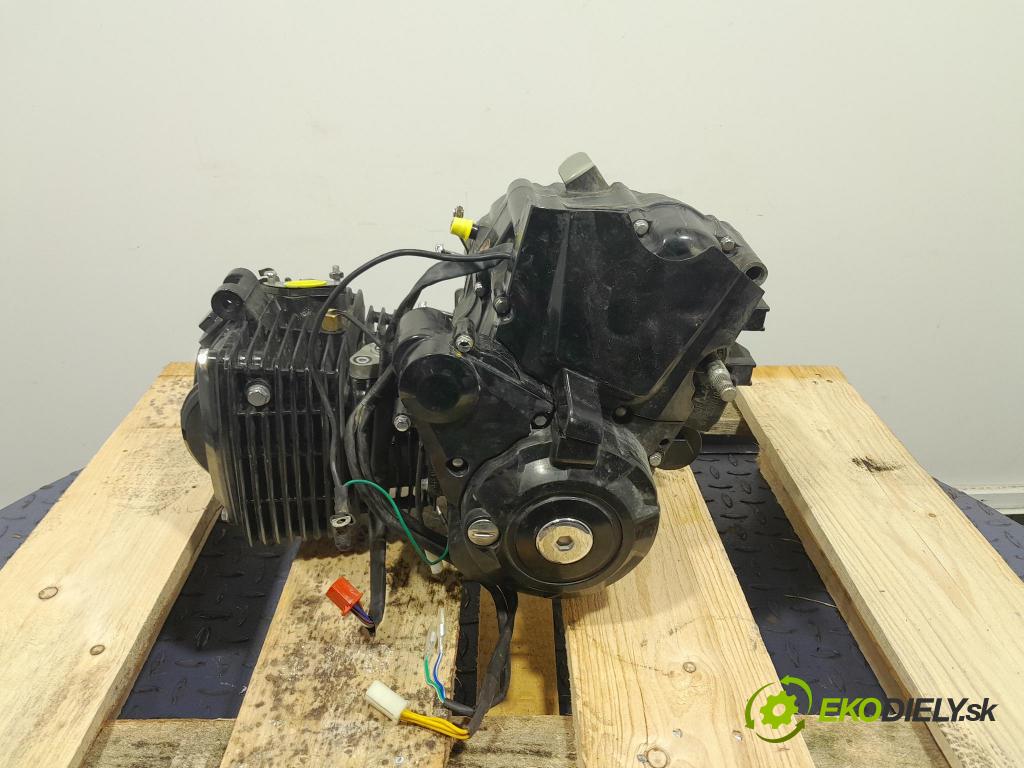 Barton Gt 125 2023 motor Benzín: