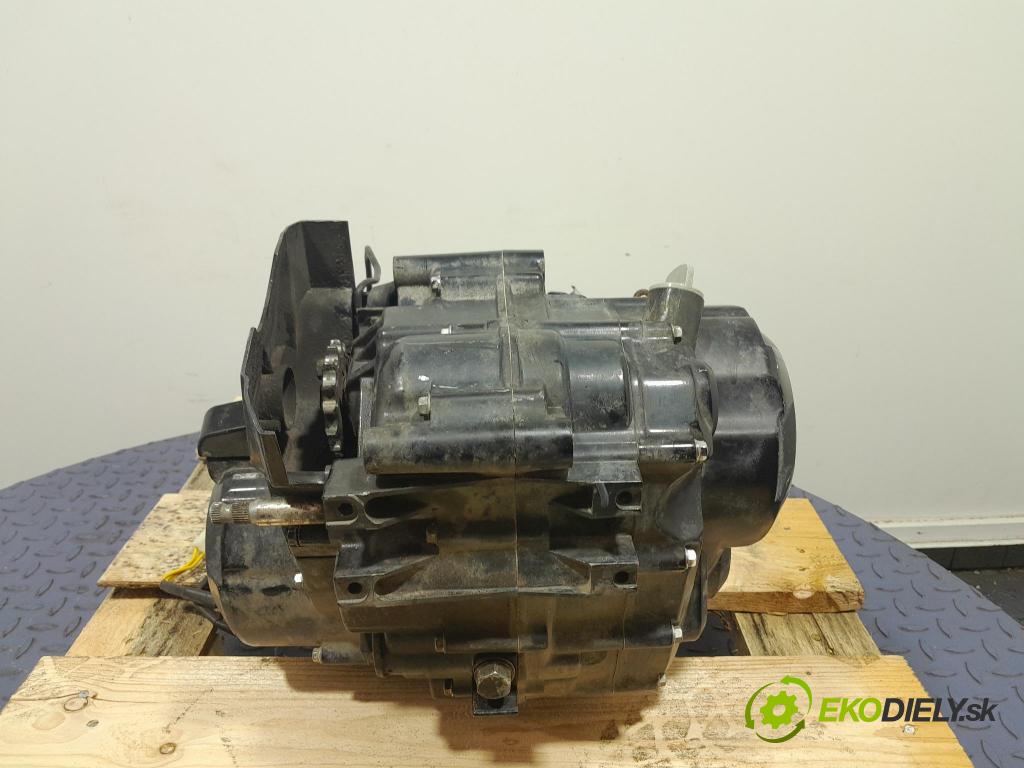 Barton Gt 125 2023 motor Benzín: 