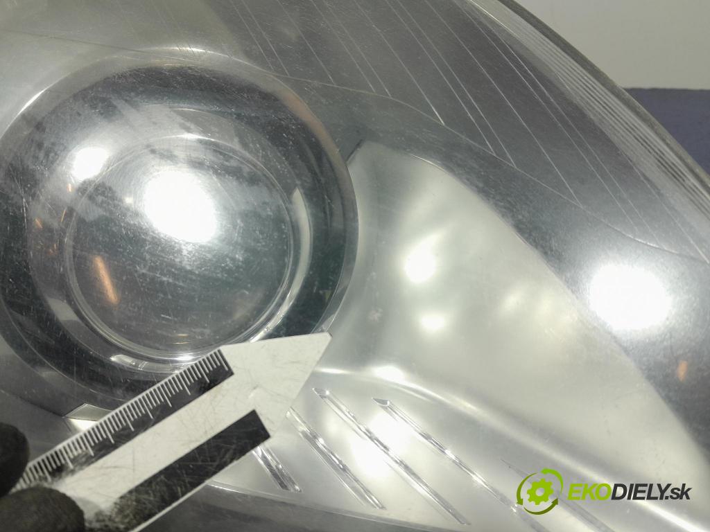 Opel Zafira 2009 Reflektor: v pravo: 13252471