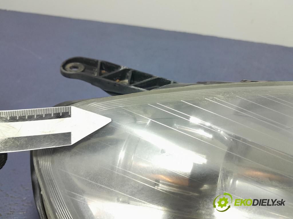 Opel Zafira 2009 Reflektor: v pravo: 13252471