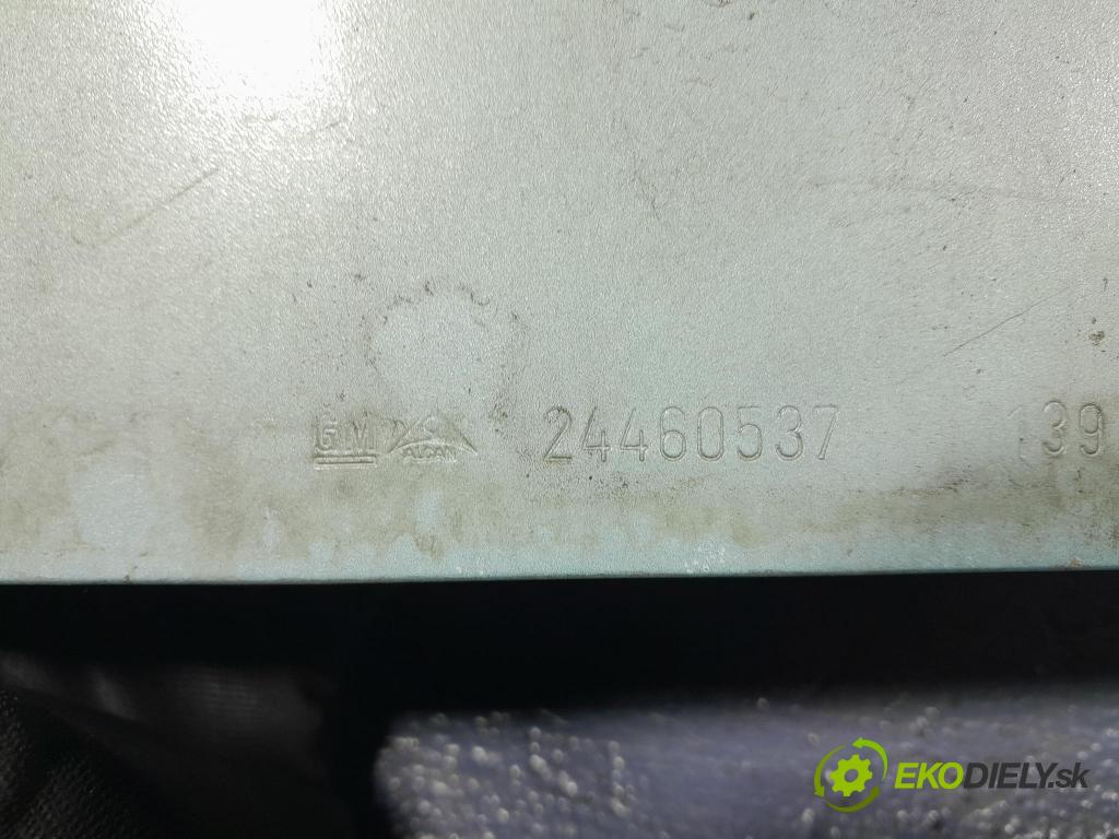 Opel Zafira 2009 výstuha narazník Predné 24460537