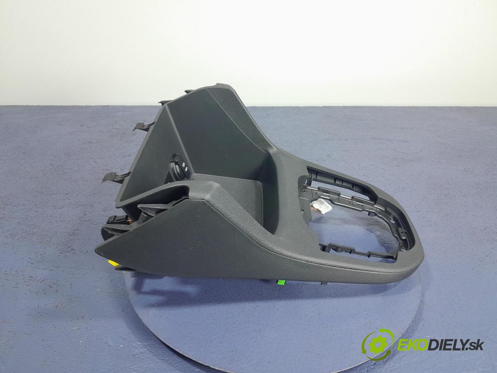 Hyundai I30 2023 kryt Plast: Interiéry: 84651-G4700