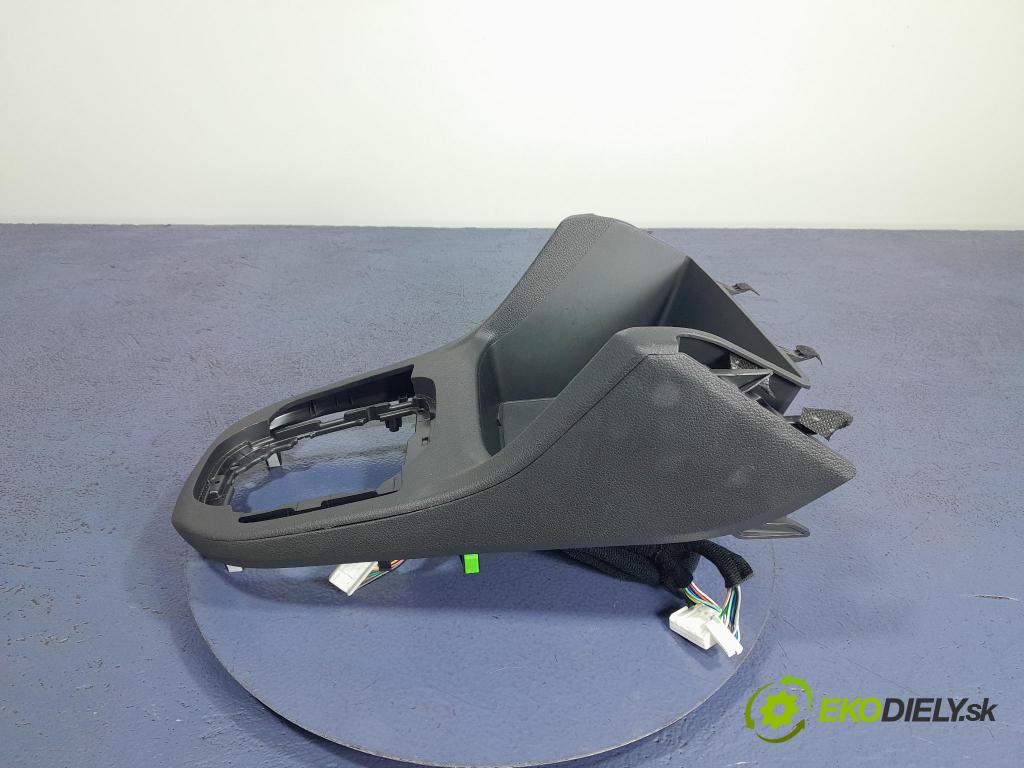 Hyundai I30 2023 kryt Plast: Interiéry: 84651-G4700