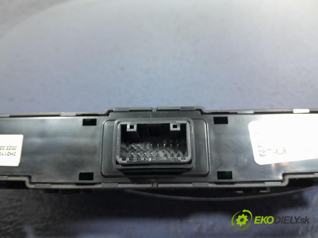 Hyundai I30 2023 prepínač 93770-G4AA0