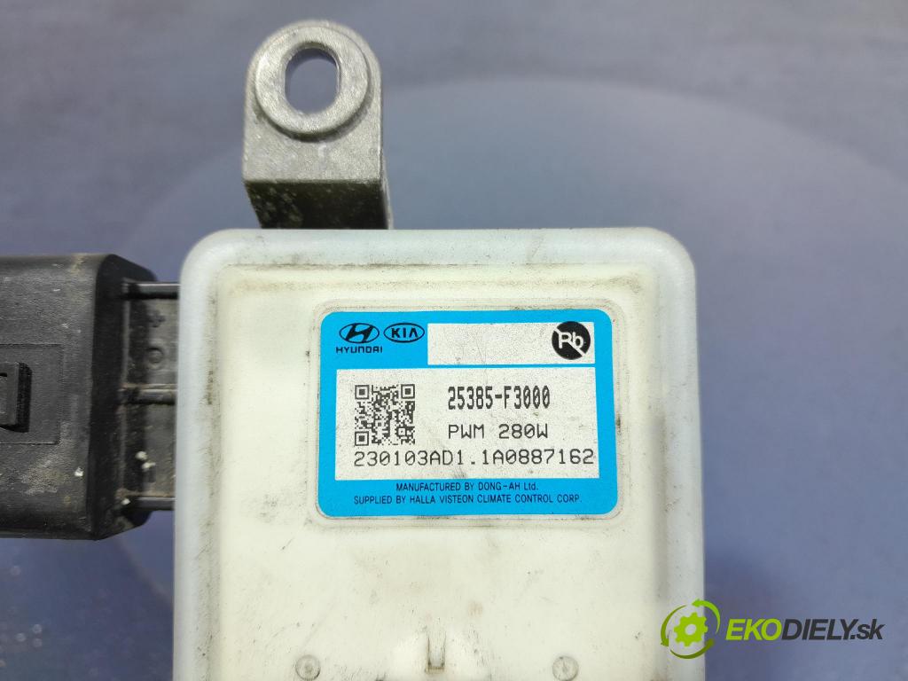 Hyundai I30 2023 riadiaca jednotka 25385-F3000