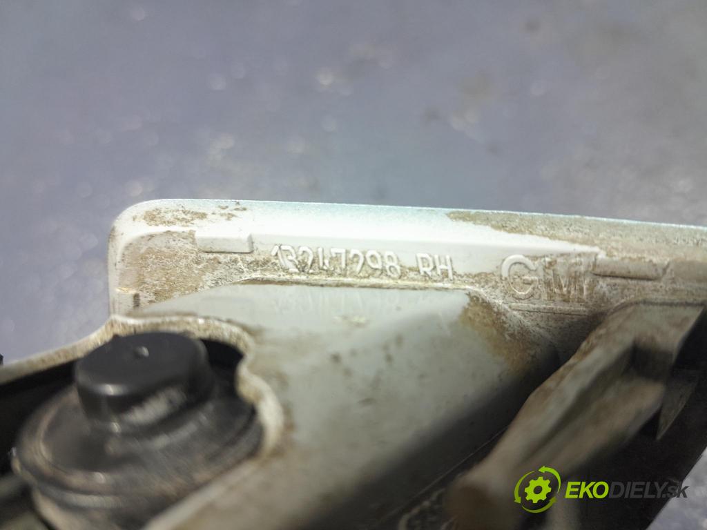 Opel Zafira 2009 ostrekovač 