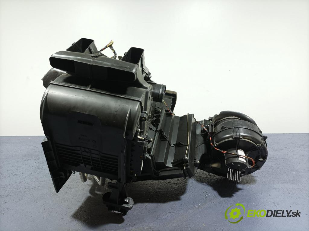 Opel Zafira 2009 radiator 13142030