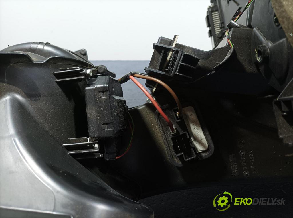 Opel Zafira 2009 radiator 13142030