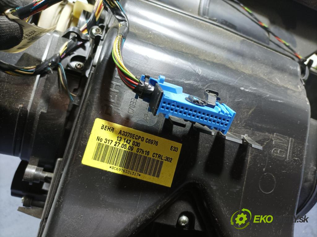 Opel Zafira 2009 radiator 13142030