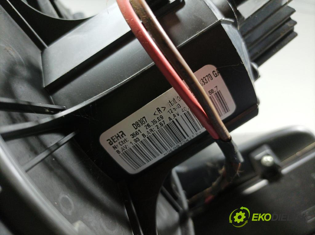 Opel Zafira 2009 radiator 13142030