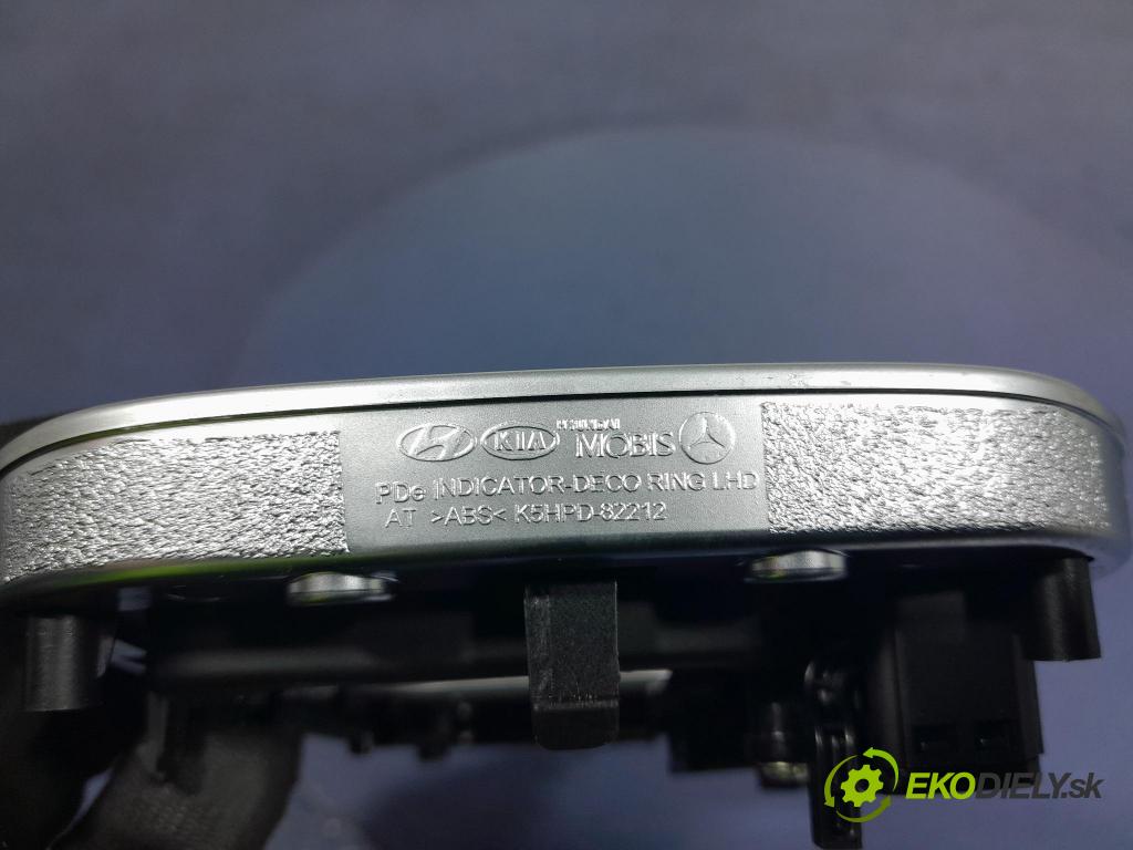 Hyundai I30 2023 kryt Plast: Interiéry: