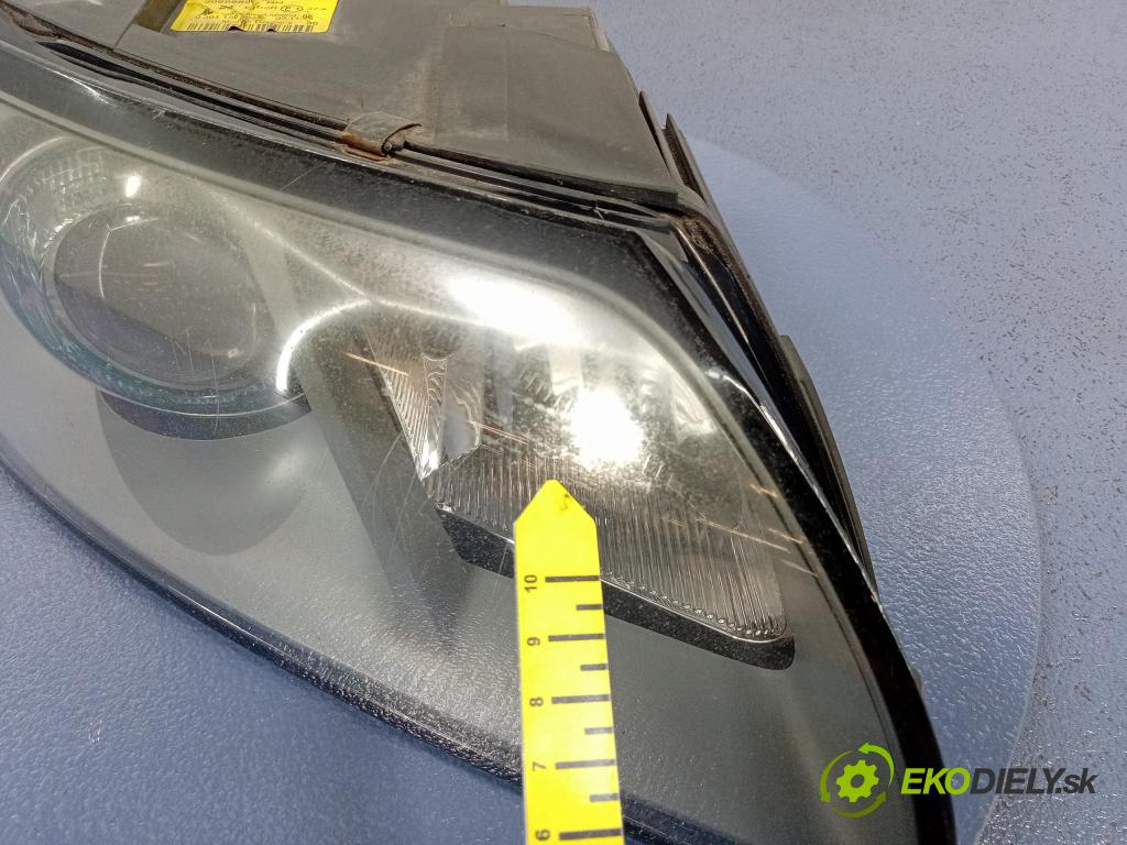 Volvo V50 2006 Reflektor: v pravo: 30698890