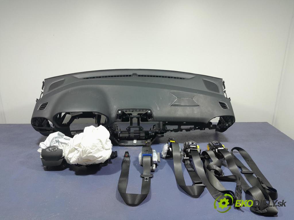 Hyundai I30 2023 kokpit,pristrojová doska