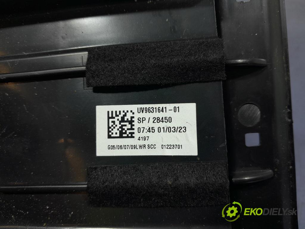 Bmw X5 2023 kryt Plast: Interiéry: 9631641
