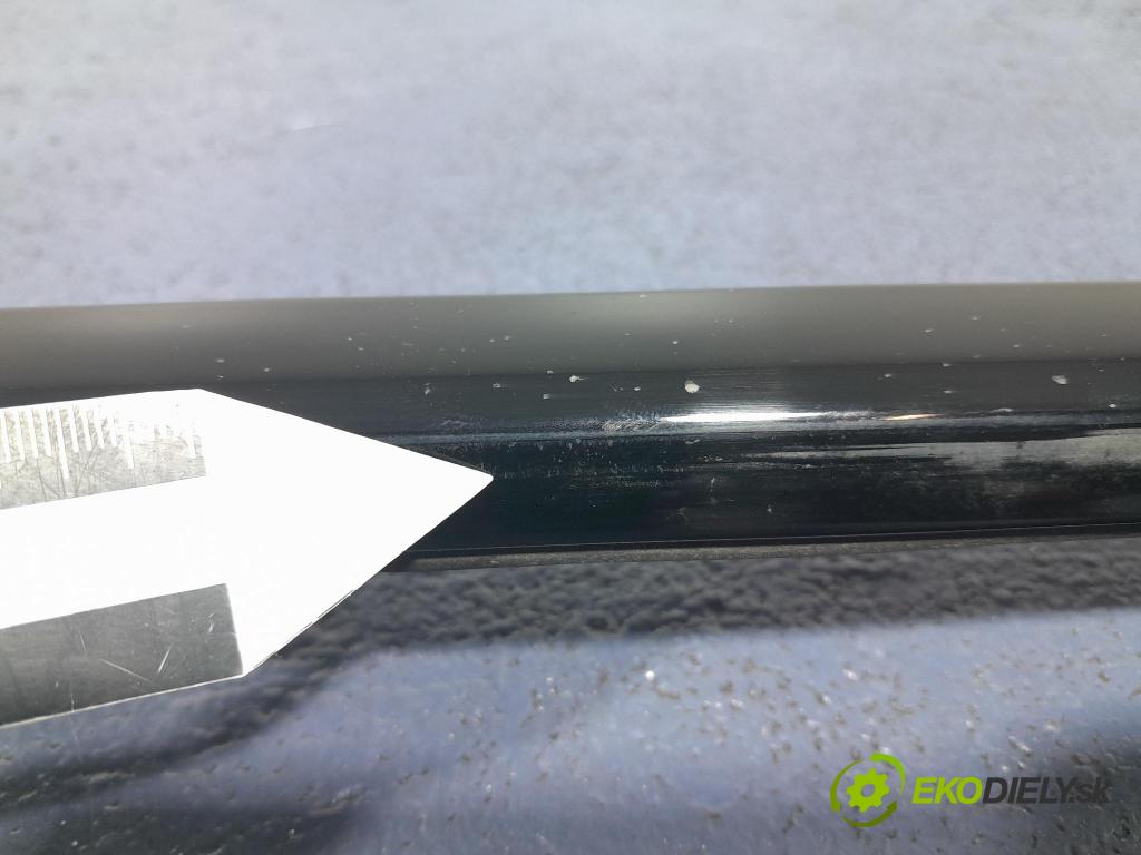 Bmw X5 2023 lišta Dekoratívne: