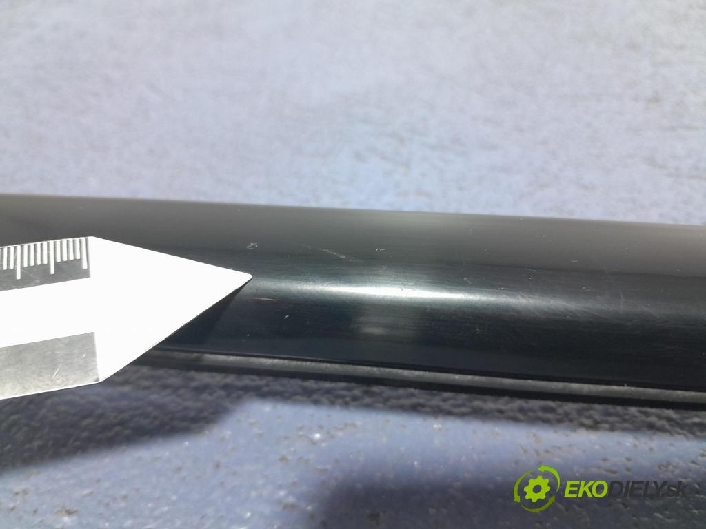 Bmw X5 2023 lišta Dekoratívne: